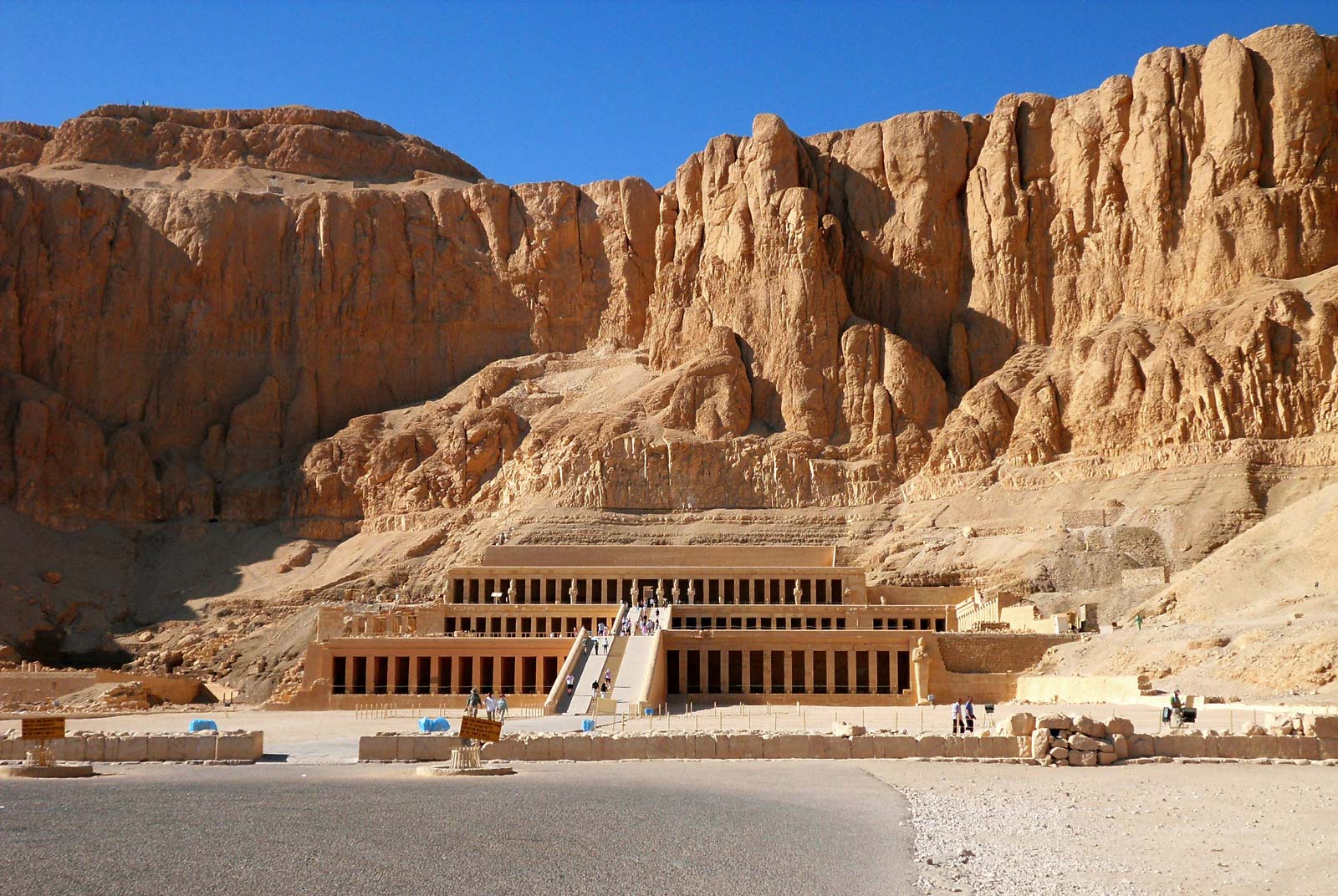 Deir el-Bahari - BIBLICAL EGYPT FAM TRIP